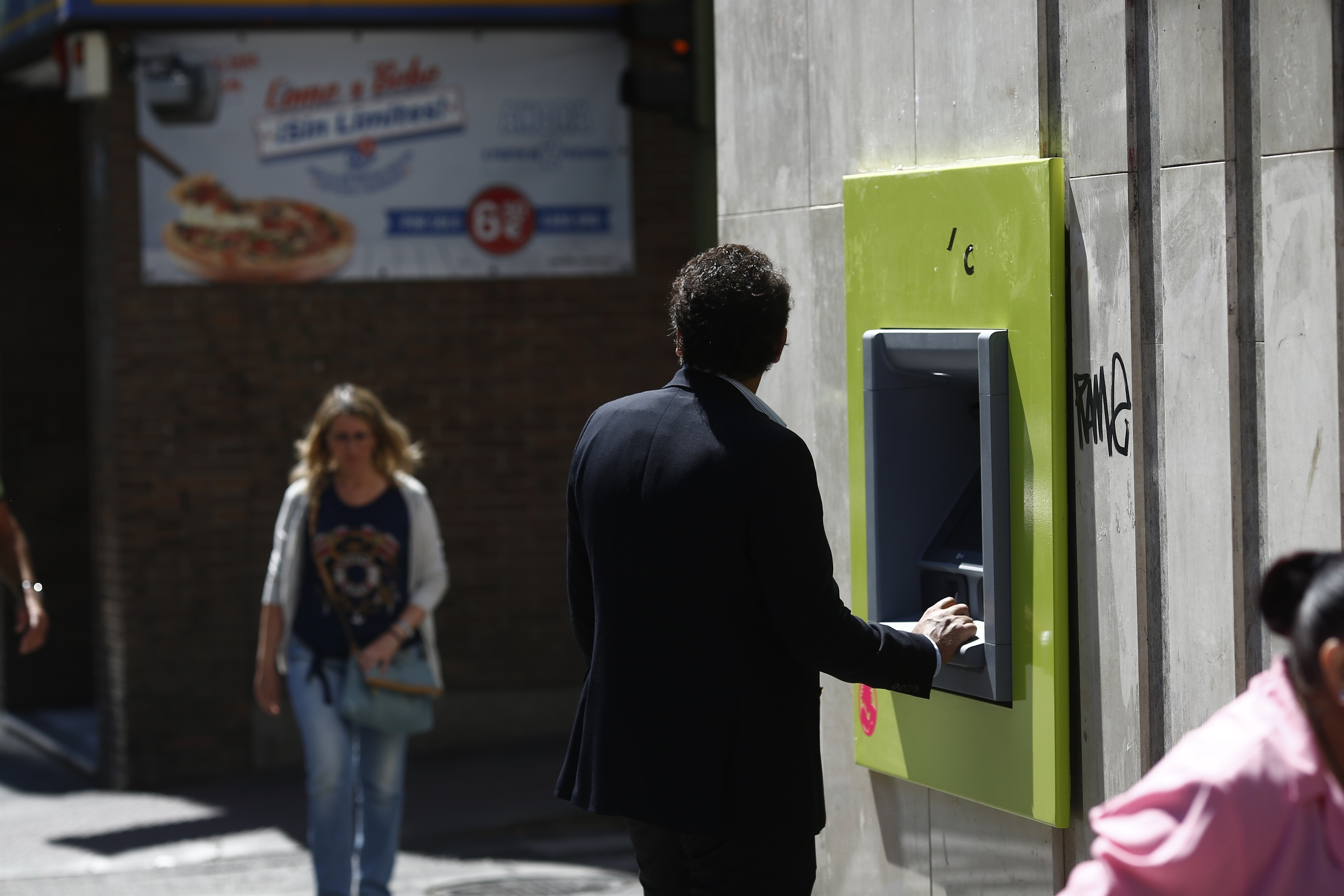 En diez años cierran en la Comunitat Valenciana 2.569 oficinas bancarias
