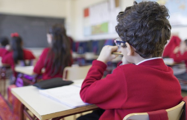 Los niños crecen más rápido durante el curso escolar que durante las vacaciones de verano
