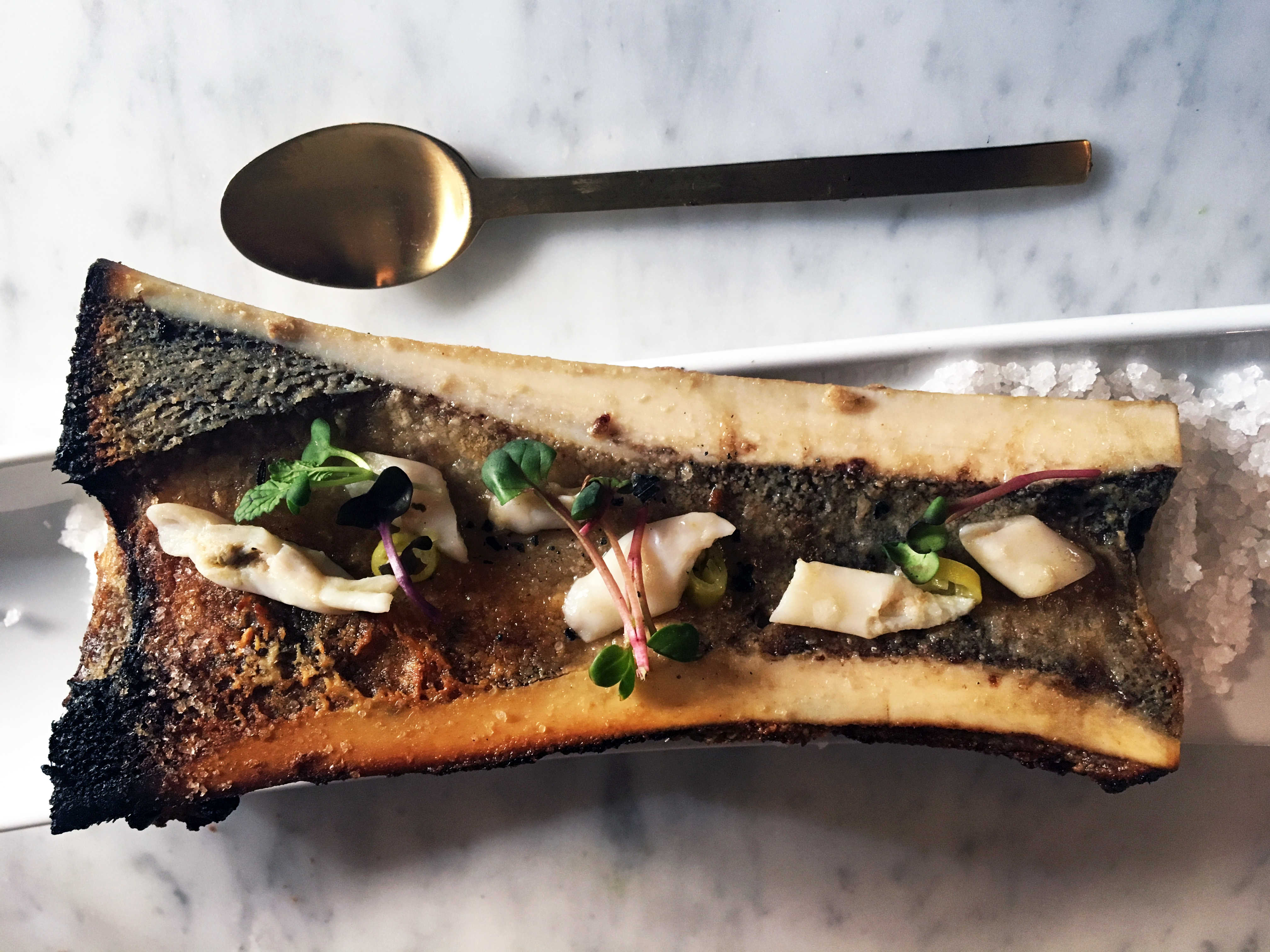 Tuétano a la brasa en The Little Queen - 