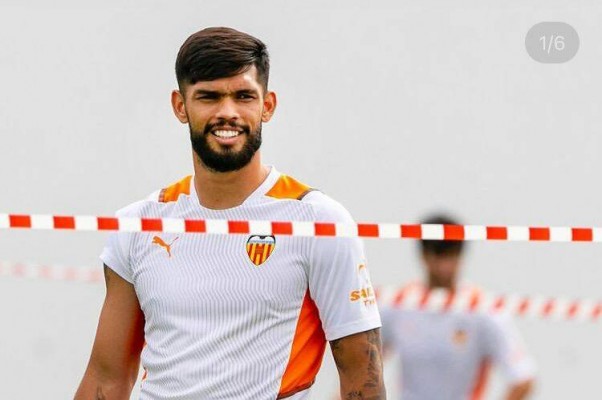 Omar Alderete, baja ante el Celta por sanción