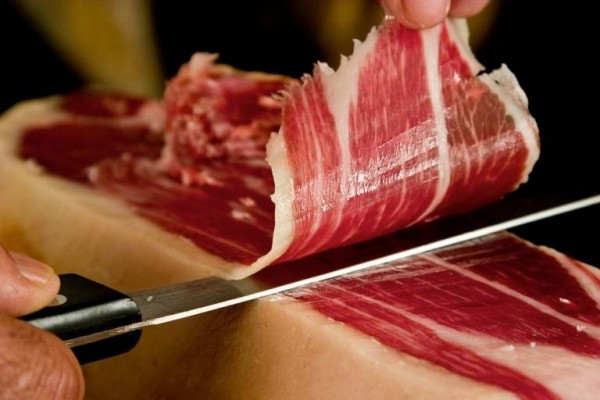Un cortador de jamón de Librilla compite por coronarse como el mejor de España