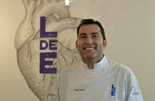 Los chefs de la Región María Gómez y David López muestran su cocina con arraigo en el encuentro 'Cocinas de Pueblo'