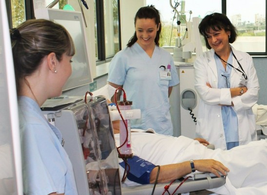Sanidad destina 1,5 millones para compensar el consumo en enfermos con diálisis domiciliaria