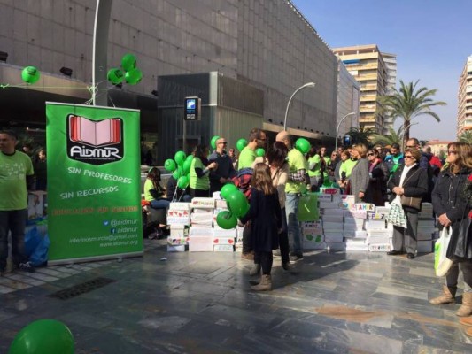 Los interinos docentes denuncian la falta de transparencia de la Consejería en el cómputo de plazas de estabilización