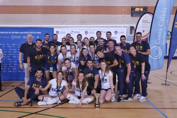La UCAM, doble campeona del CEU en Los Alcázares sin perder un partido
