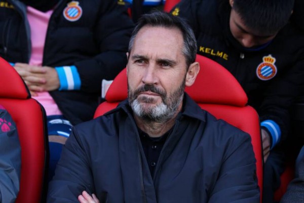 El Espanyol oficializa la destitución de Vicente Moreno y Rufete
