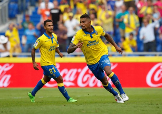 Las Palmas busca la zona alta y el Deportivo alejarse del descenso