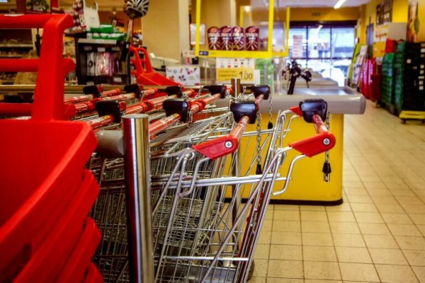 El abaratamiento de la energía contiene la escalada de los precios en la Región: suben un 8,2% en abril