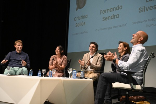 Compartir Marina Alta: crear una marca turística, promocionar la singularidad y tener más medios (de seguridad) 