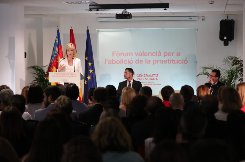 La Generalitat ofrece a los ayuntamientos una ordenanza contra la prostitución
