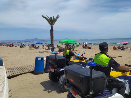 Alicante pone sus playas a punto con vigilancia, limpieza y concesión de quioscos por 4,4 millones 