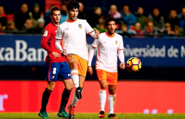 Carlos Soler pasa a formar parte de la primera plantilla a partir de este viernes