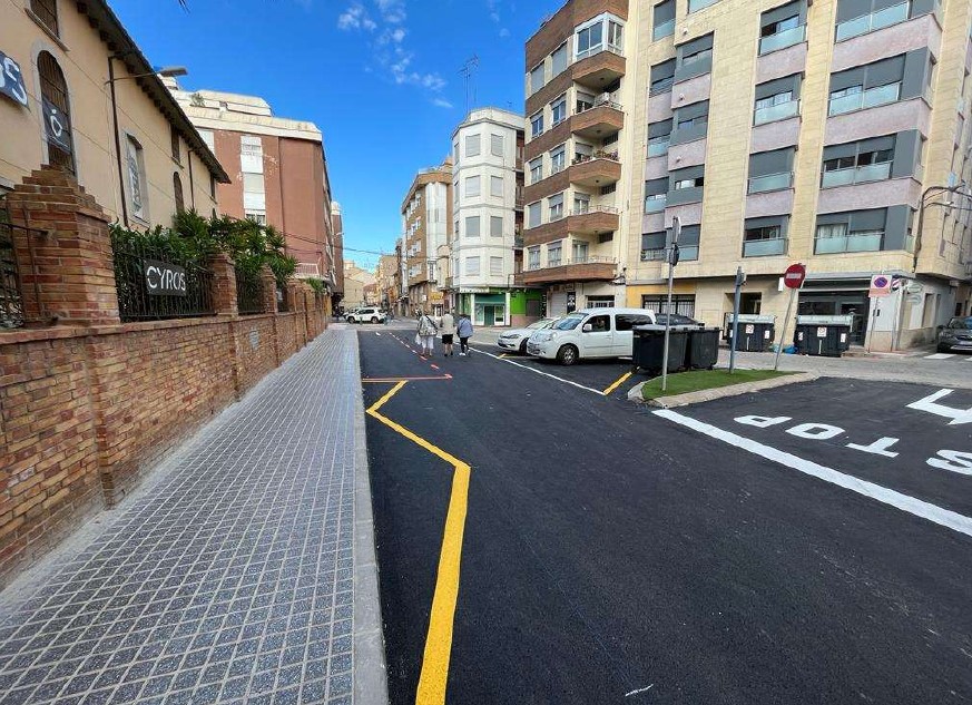 Burriana finaliza las obras de mejora para hacer más accesible la calle València