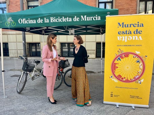 Murcia se sube a los pedales: ofrece 21 rutas guiadas en bicicleta hasta final de año