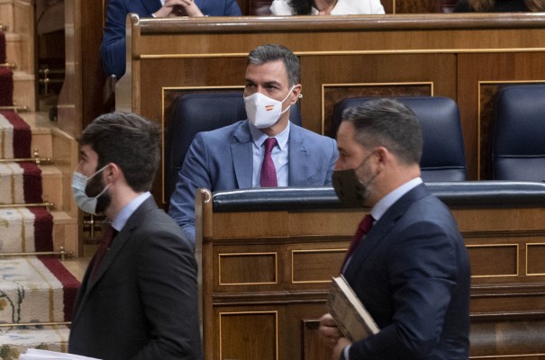 CIS: los españoles ven preocupante la crispación de la política y culpan a Vox y PSOE