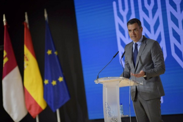 Sánchez anuncia 800 millones extra para el sector agroalimentario orientados a mejorar la gestión del agua