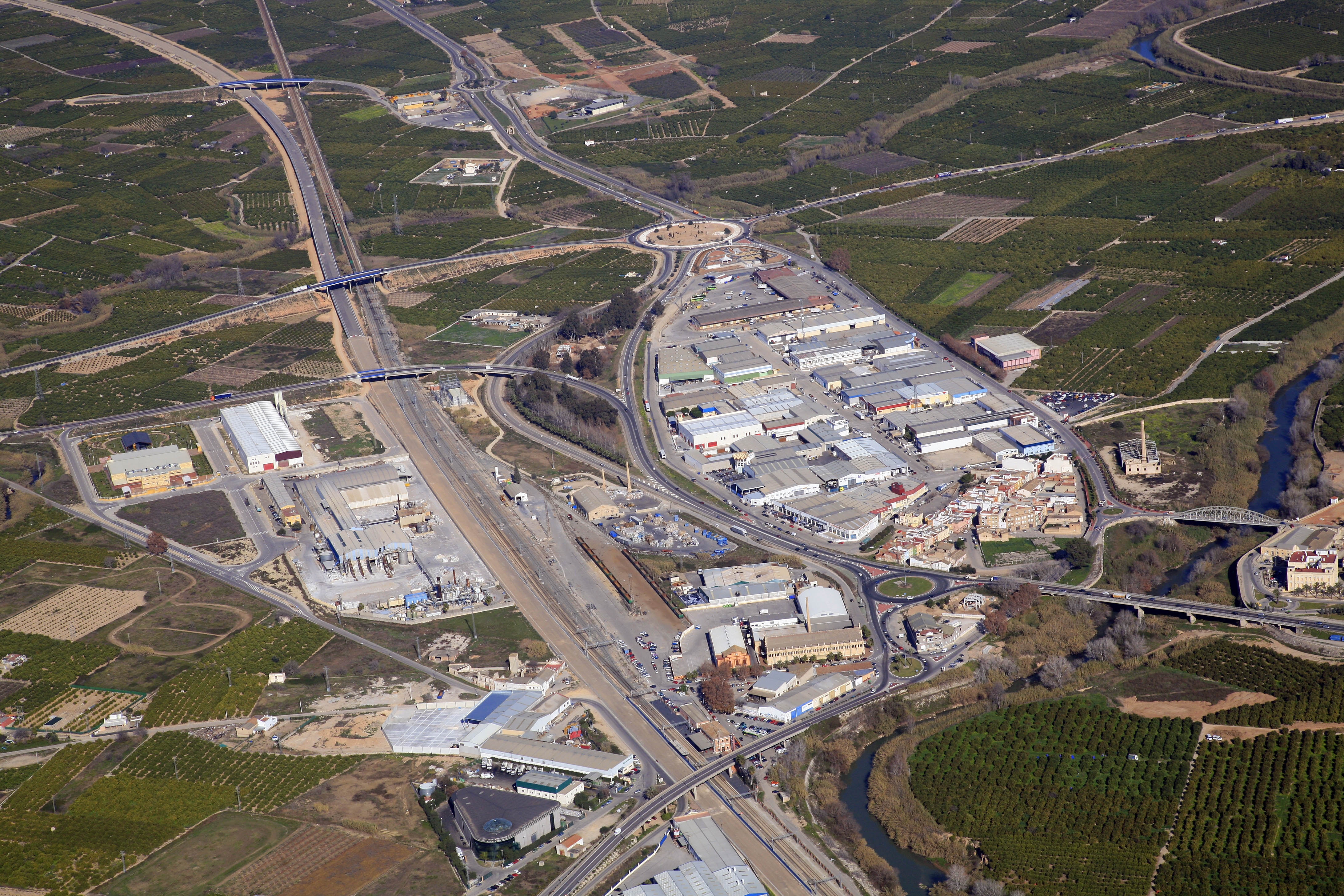 Alzira recibe 250.000 euros del Ivace para mejorar los polígonos del Mercat d'Abastos y el de Fracà