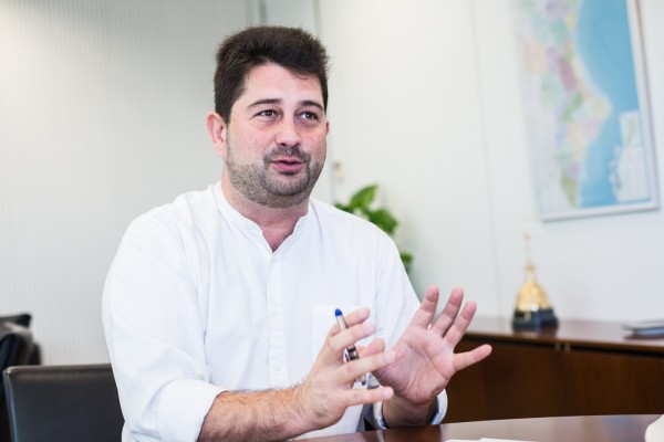 Natxo Costa o la negociación 'tipo test' de los horarios comerciales