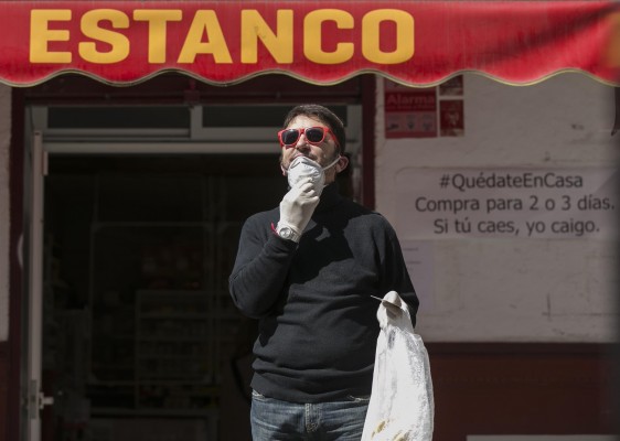 El Gobierno aprueba la venta exclusiva de cigarrillos electrónicos en estancos en cinco años