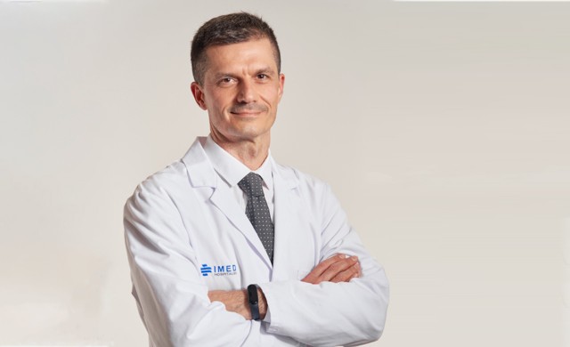 Dr. Thione: 