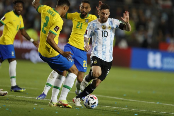 La FIFA desestima los recursos de Brasil y Argentina y les obliga a jugar su partido suspendido