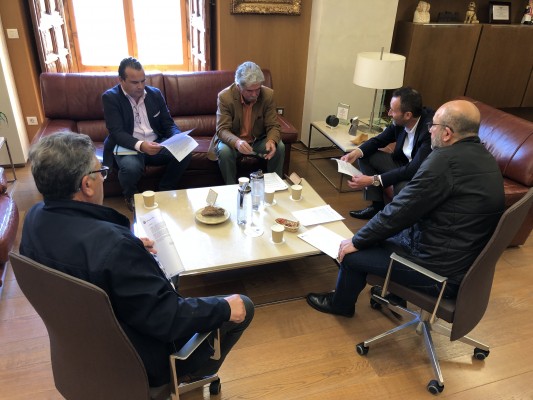 Elche pide un periodo adaptativo y ayudas para los agricultores ante la nueva ley de gestión de residuos