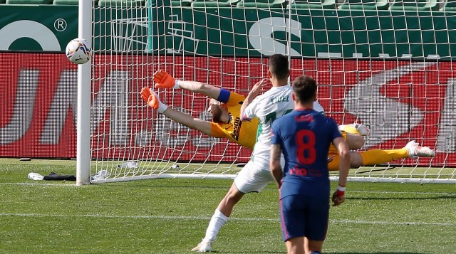 Máxima igualdad entre Elche y Atlético en sus duelos con el primero como local