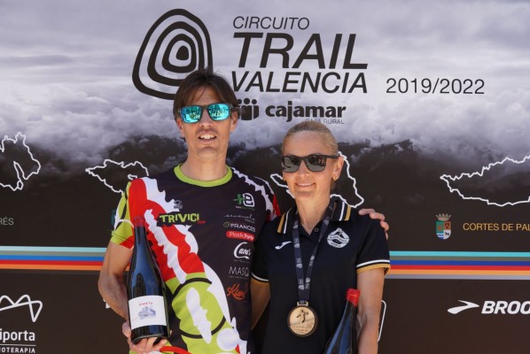 Álex Campos y María Muñoz, los ganadores en la modalidad de sprinttrail, mientras que Vicent Gandia y Nadia Crisan se han llevado la prueba de trail