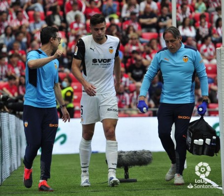 Preocupación por el tobillo de Gabriel Paulista