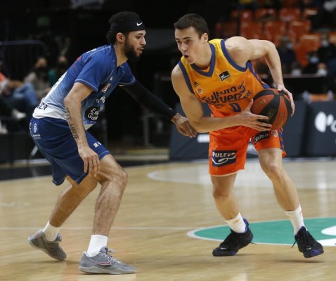 Valencia Basket busca olvidar la Eurocopa y cerrar en Las Palmas el factor pista para cuartos de final