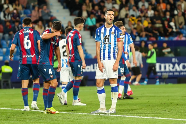 Merino: “El penalti no existe, es un gesto de golpeo de balón”