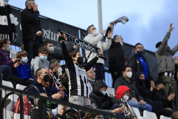 Los abonados del Castellón tendrán que pasar por caja para el partido ante el Villarreal B