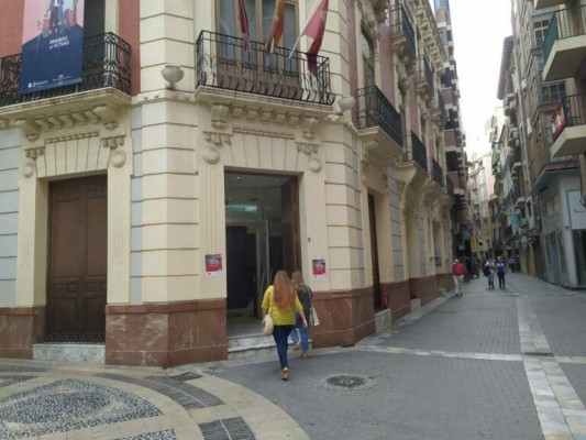 ¿Reformas en la Cámara de Comercio? López Abad estudia formas de hacer el edificio 