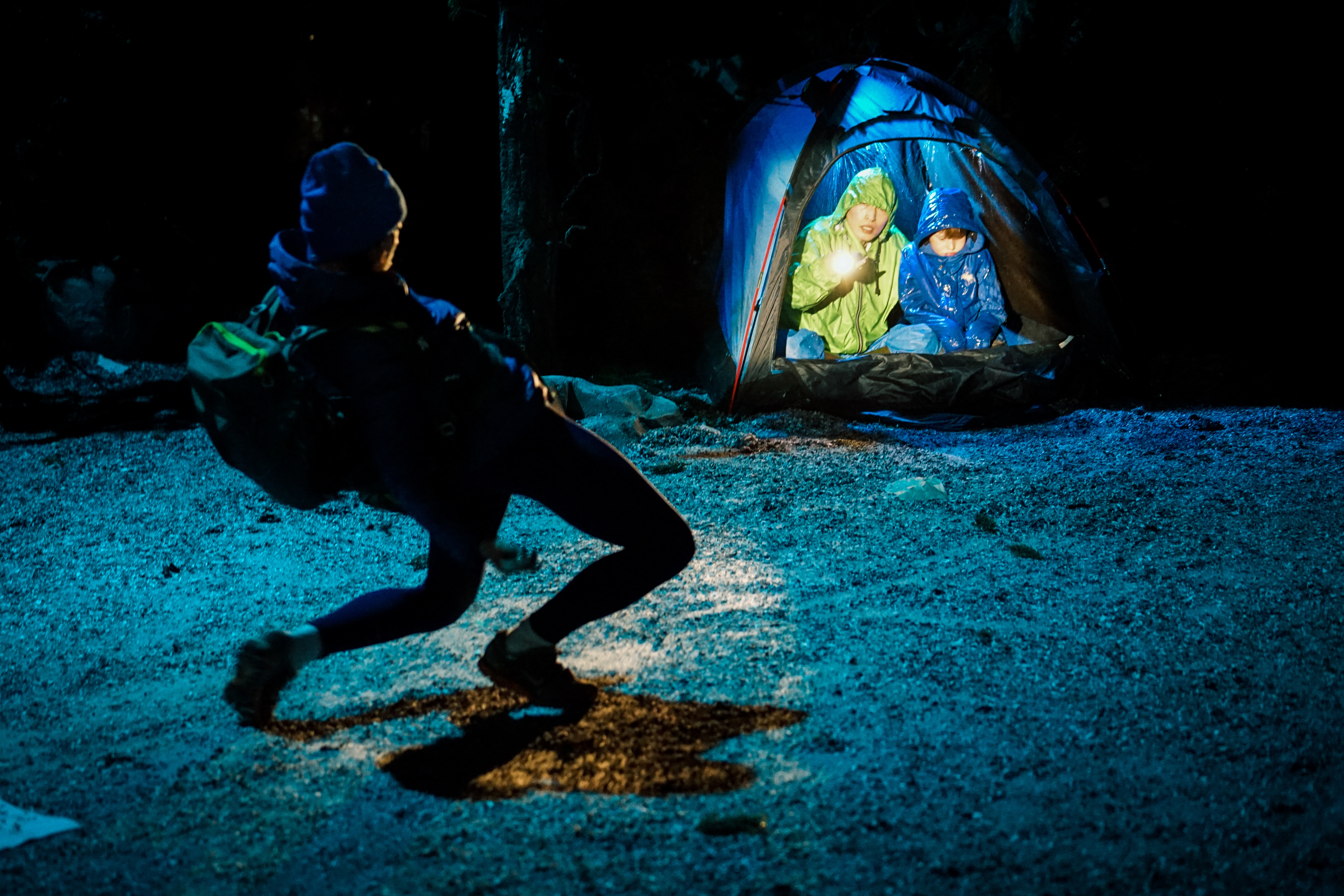 KIND © Olympe Tits, Peeping Tom - 