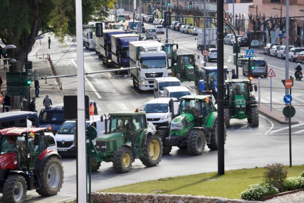Los regantes activan su ruta de manifestaciones contra el Plan del Tajo que recortaría el Trasvase