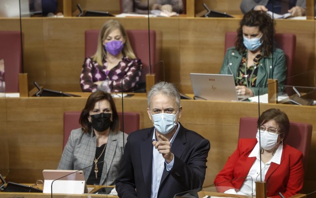 Illueca urge a un pacto autonómico sobre la gestión directa de las viviendas de la Sareb