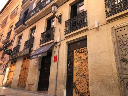 El mercado de los pisos turísticos de Alicante se abre a grupos nacionales con la llegada de Arenal