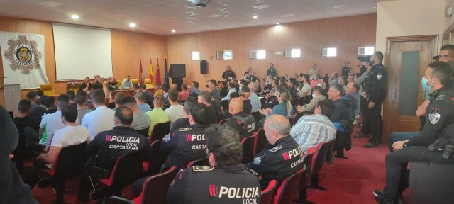 La Policía Local de Cartagena se planta y decide no hacer más horas extras hasta que no se revise la RPT y sus complementos