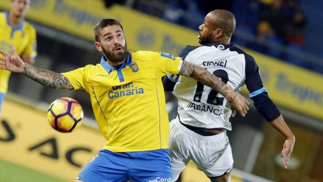 Andone rescata al Deportivo, que se queda a medio camino