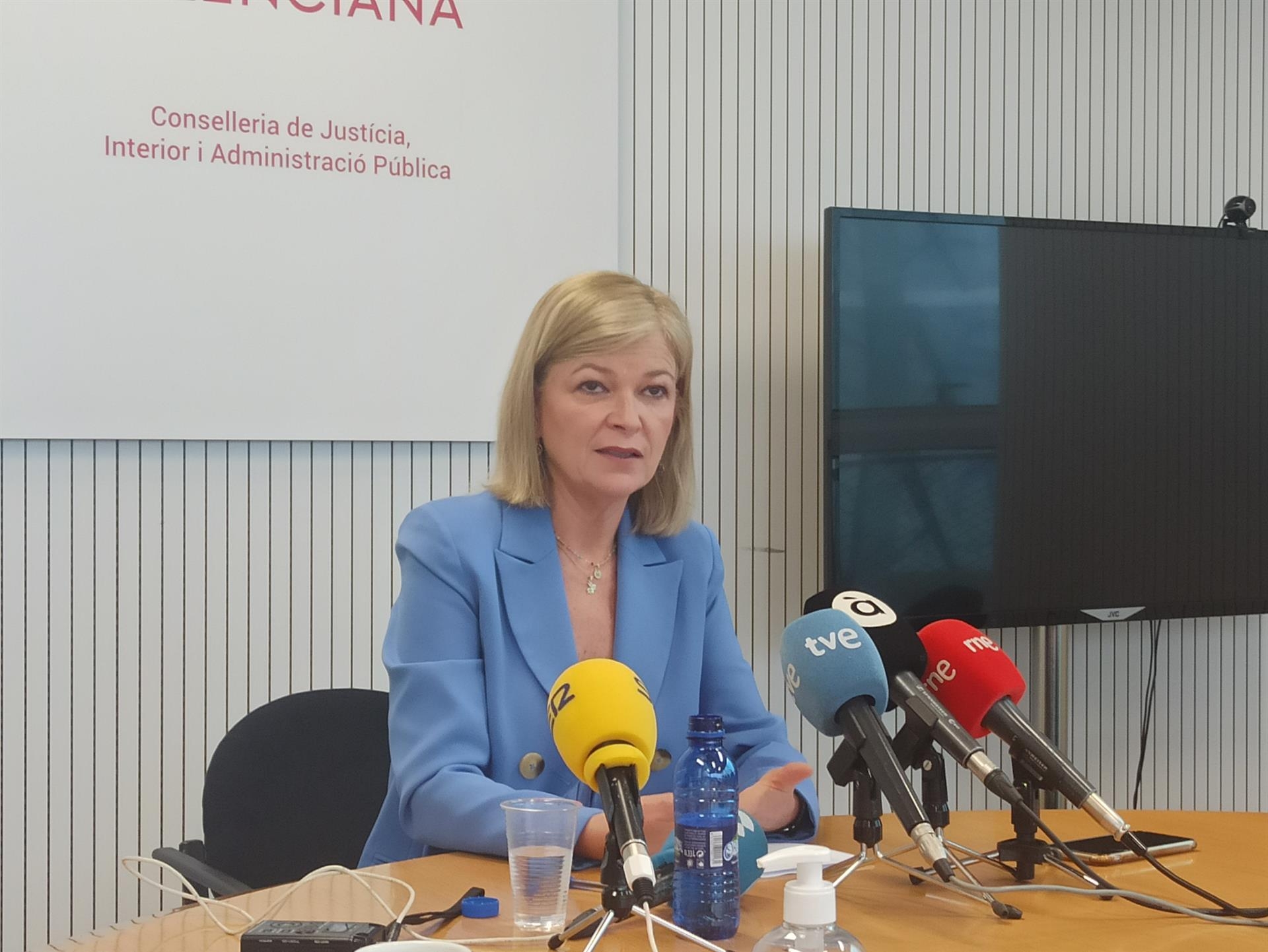 Bravo, partidaria de un acuerdo con Compromís sobre el requisito lingüístico pero 