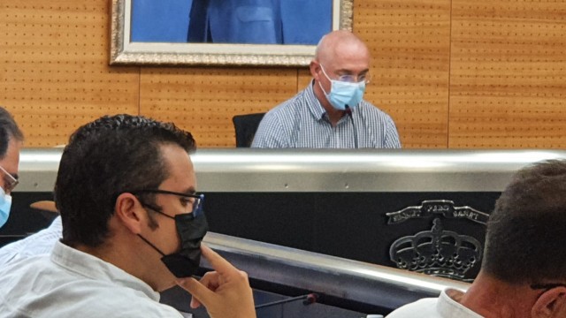 El PP exige la dimisión de Villar como edil de RRHH ante una nueva alarma por colapso de personal