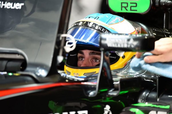Alonso abandona el segundo entrenamiento en Brasil por problemas mecánicos
