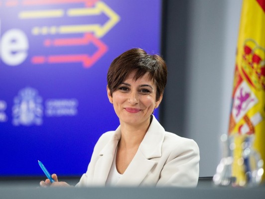 El Gobierno reconoce a la profesión periodística por 