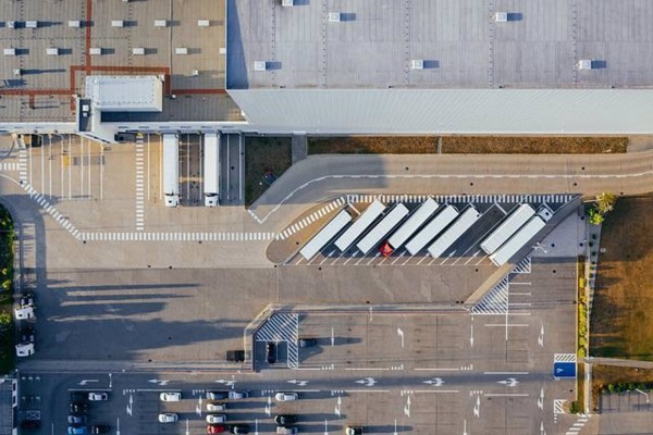 Fvet reclama aparcamientos seguros y áreas de descanso para los transportistas valencianos
