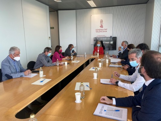 PSPV y Compromís discuten sobre si los altos funcionarios deben tener el B2 o el C1 de valenciano