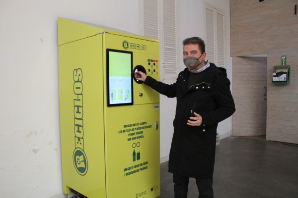 Nules también se suma al sistema de devolución y recompensa por reciclar latas y envases