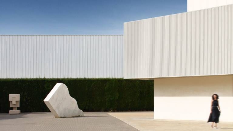 Espai Alfaro une arquitectura y arte en el proyecto 'Bajo la mirada'