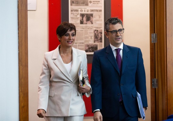 El Gobierno denuncia que los teléfonos de Sánchez y Robles han sido infectados con Pegasus