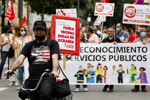 El Primero de Mayo pide en la Región salarios dignos e igualdad laboral y protesta por la subida de precios
