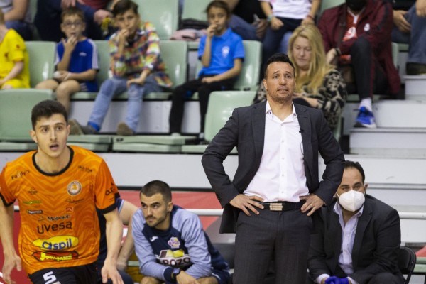 ElPozo sigue sexto y Giustozzi lanza un dardo a la plantilla: 